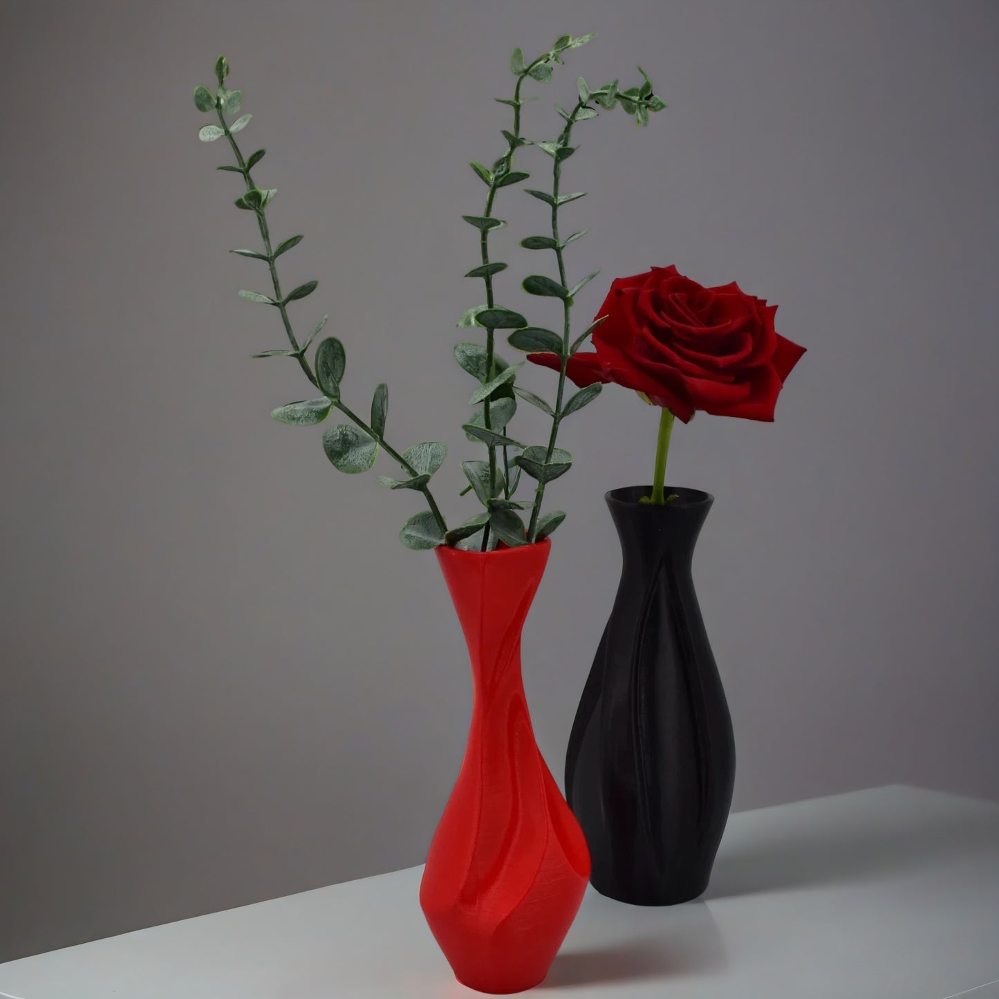 Elegant Twist Vase – Modern Minimalist Home Décor